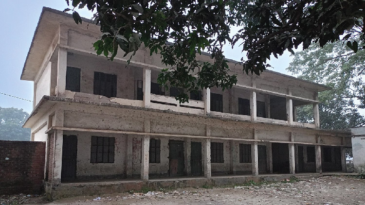 গোডাউন থেকে গায়েব ১৭ হাজার ৫৩৩টি বই