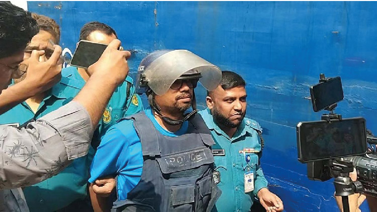 নতুন মামলায় গ্রেফতার পলক-মেনন- গাজী