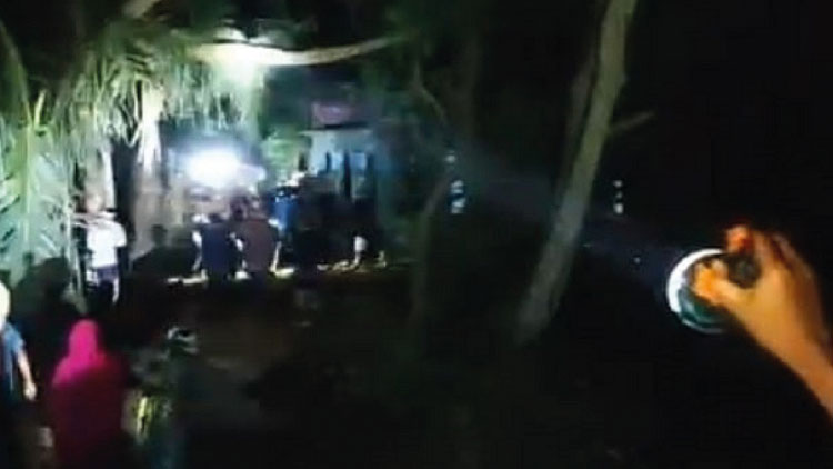 ফরিদপুরে টর্চ লাইট জ্বালিয়ে ২ গ্রুপের সংঘর্ষ, নিহত ১