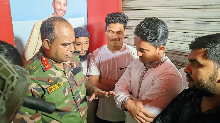 ‘মবের নামে আগুন, ভাঙচুরের সুযোগ নেই’