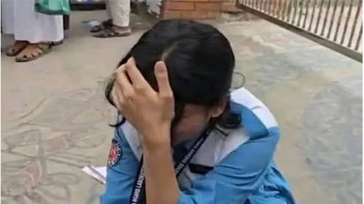 মাকে হাসপাতালে রেখে কেন্দ্রে দেরিতে আসা ছাত্রীর পরীক্ষা নেওয়া হতে পারে