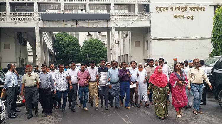 ঈদের পর কঠোর আন্দোলনের হুমকি সচিবালয়ের কর্মচারীদের