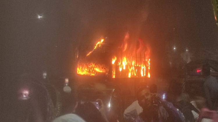 Bus-Fire-Dholaipar