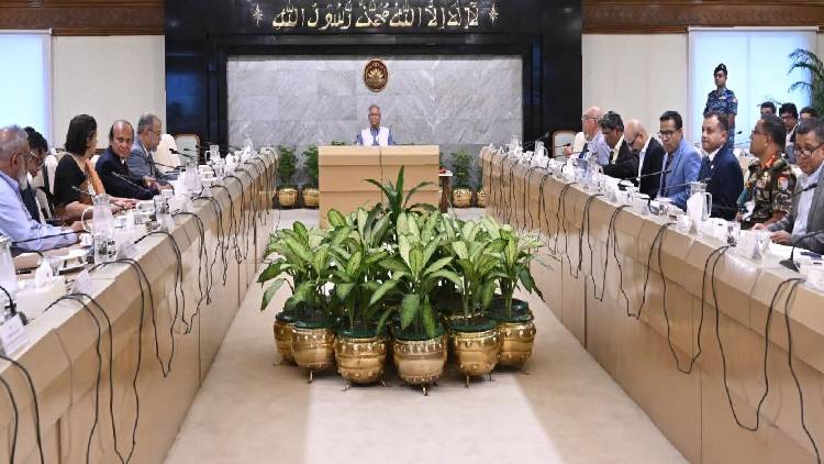 উপদেষ্টা পরিষদের বিশেষ সভায় খালেদা জিয়ার জন্য দোয়া